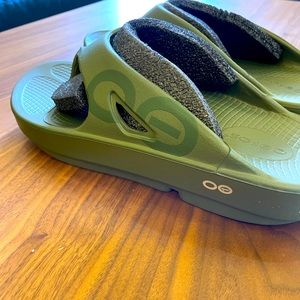 Oofos oOriginal Sport Sandal Men’s Size 9 Green